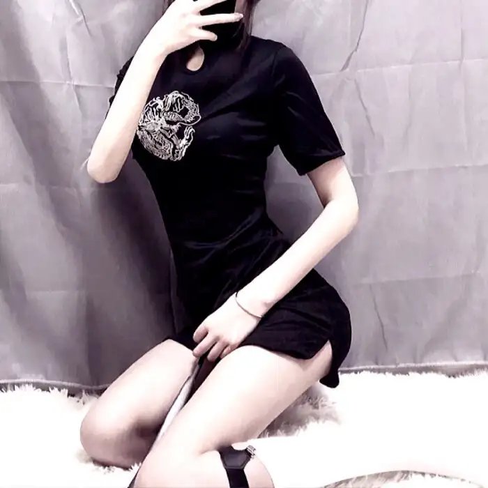 轰天俏娇娃