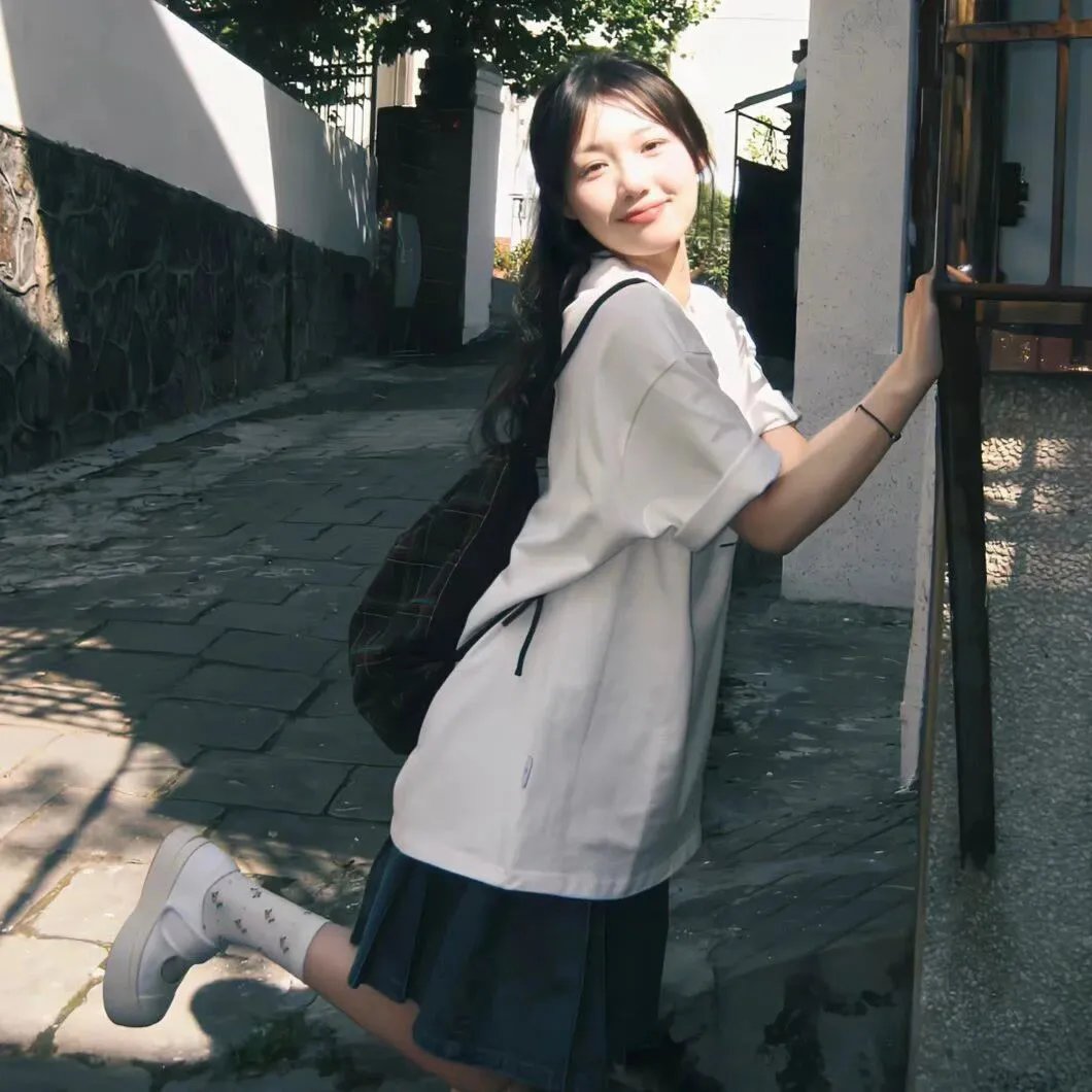 四片羽毛
